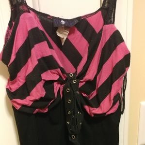 **closet cleanout** Morbid XL juniors top